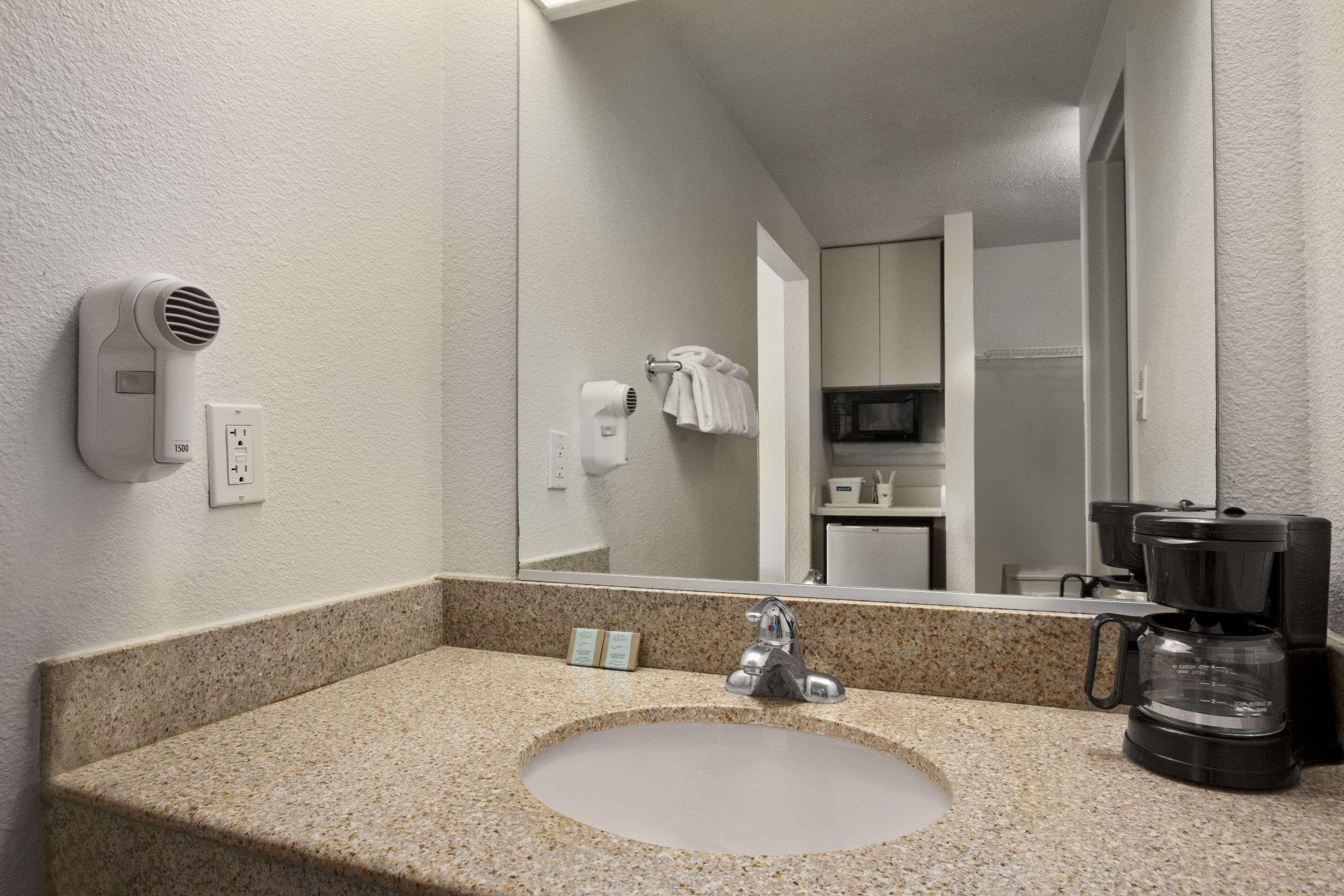 Travelodge By Wyndham Outer Banks/Kill Devil Hills Εξωτερικό φωτογραφία
